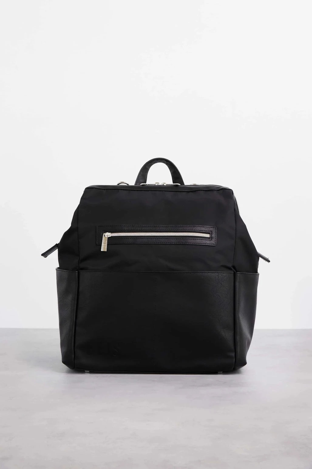 BÉIS 'The Backpack' in Black - Black Travel Backpack & Laptop Backpack