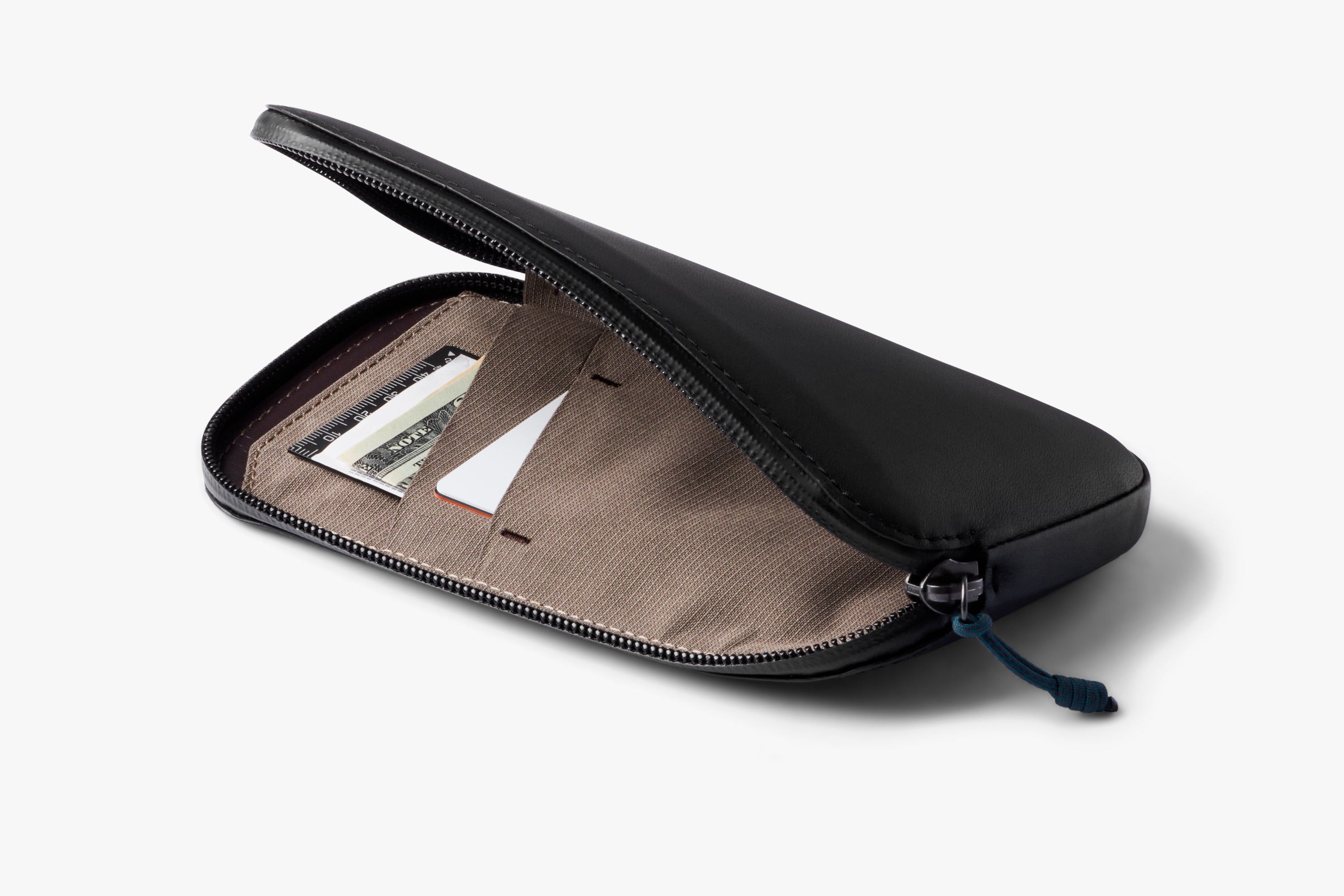 Bellroy All Conditions Phone Pocket Plus – Mined