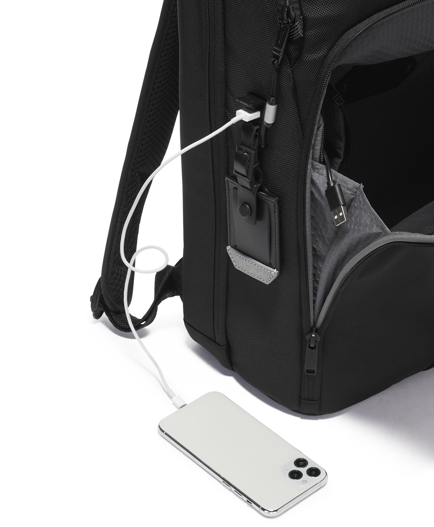 Backpack for 17" laptop headphones mouse padded storage