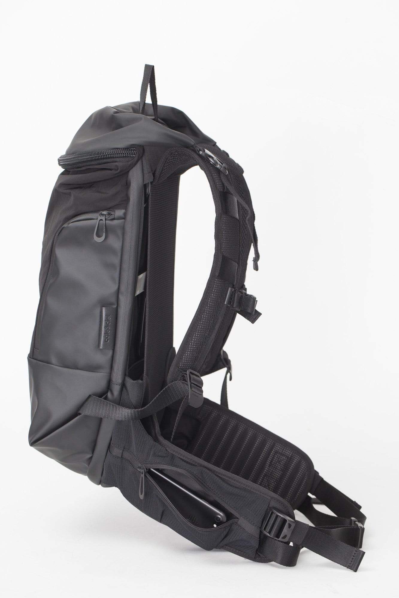 Waterproof structured laptop backpack for hikingwith waist belt